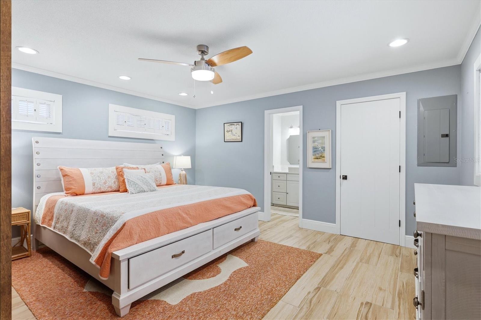 PROVINCIAL GARDENS - Residential