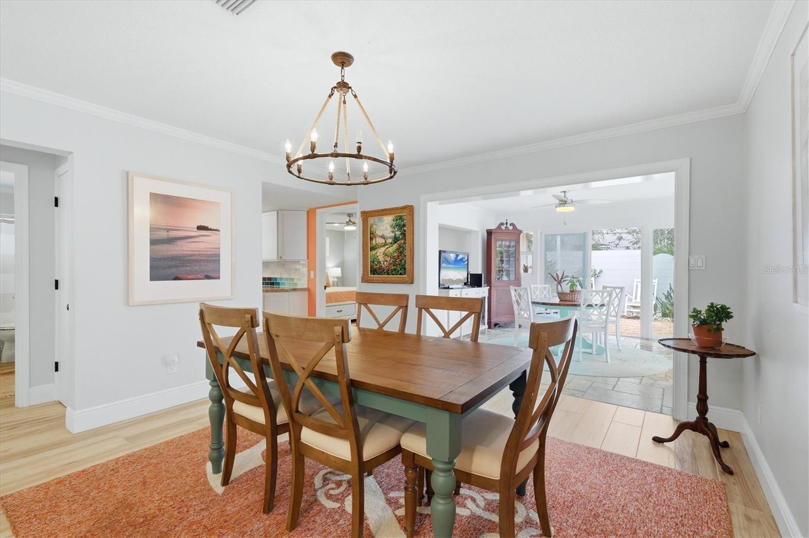 PROVINCIAL GARDENS - Residential