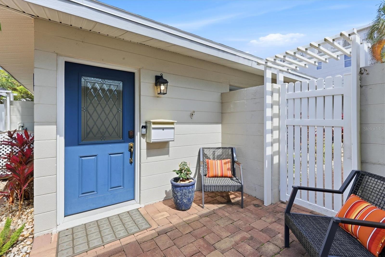 6005 MIDNIGHT PASS ROAD S6