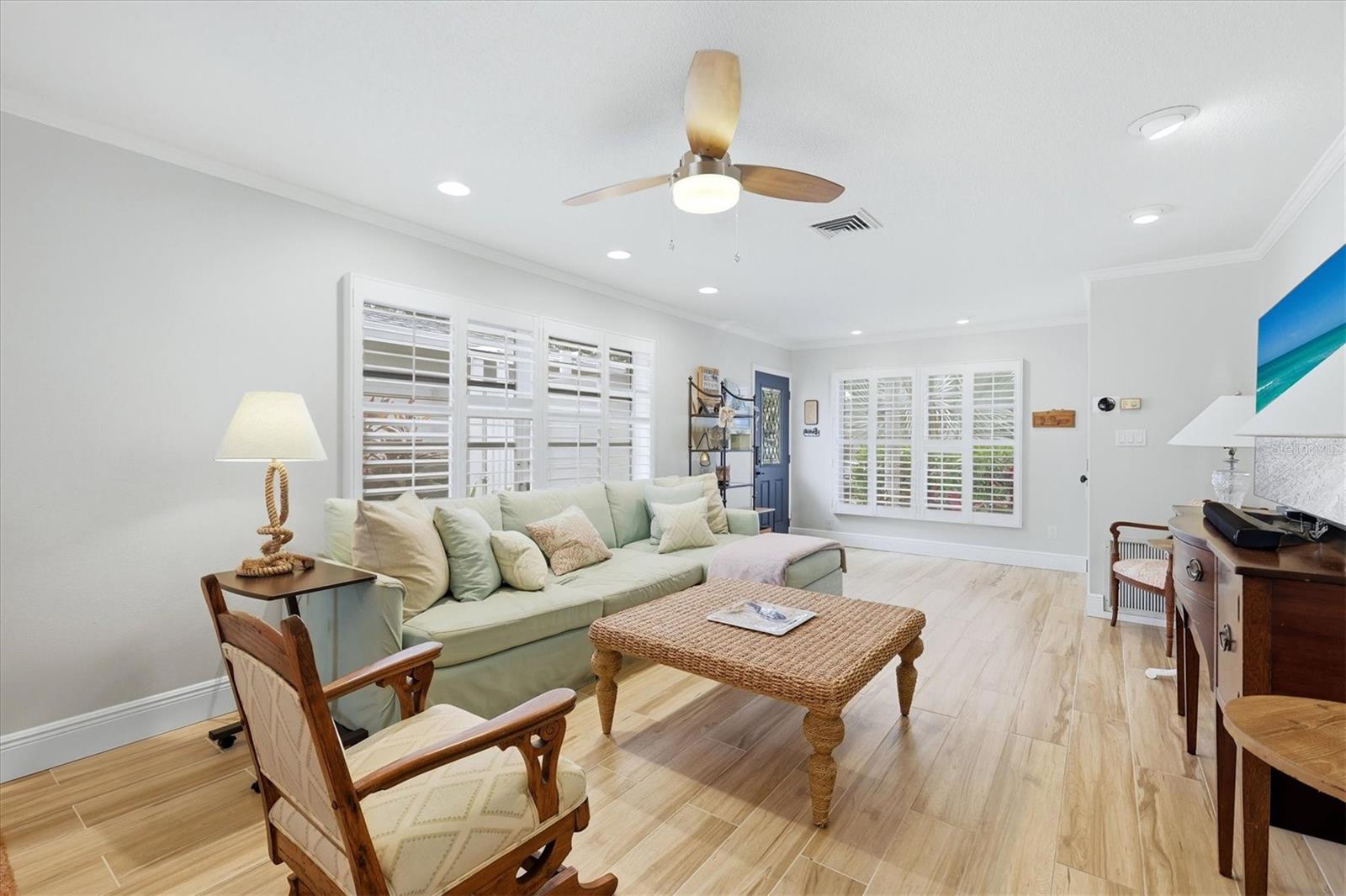 PROVINCIAL GARDENS - Residential