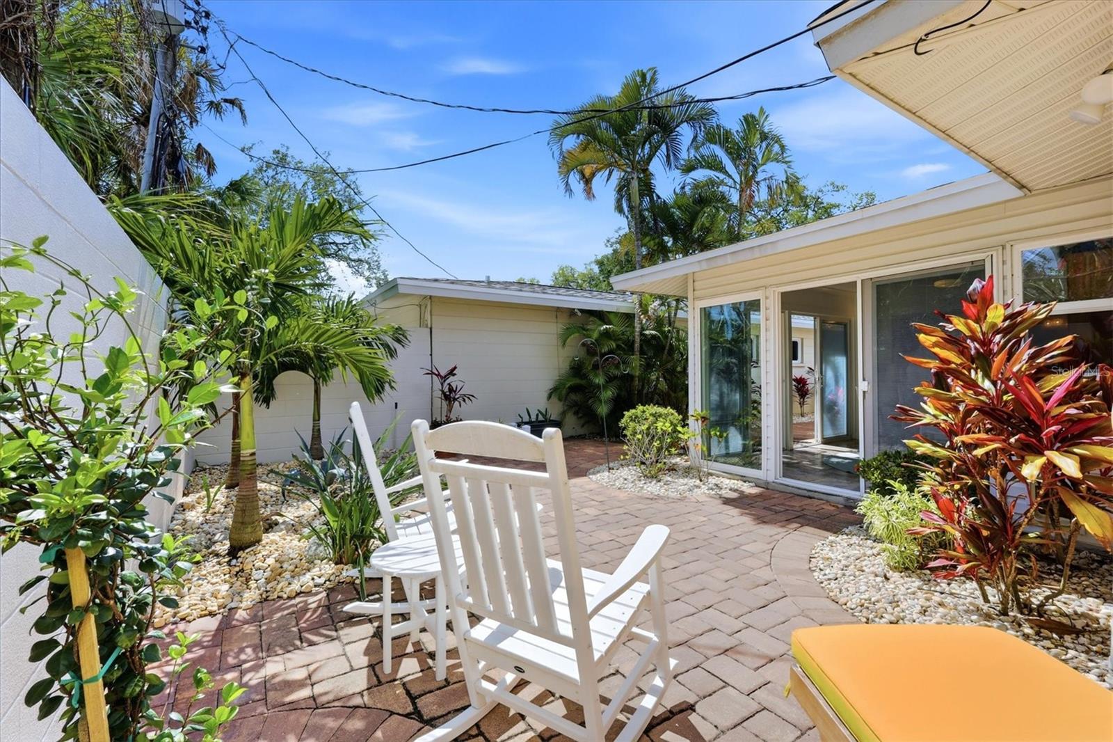 PROVINCIAL GARDENS - Residential