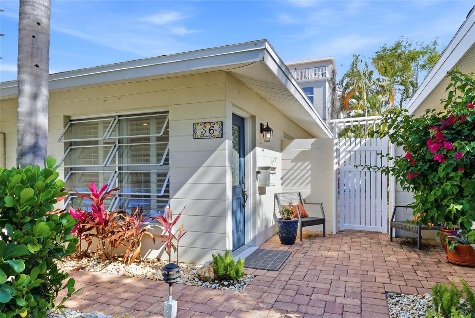 PROVINCIAL GARDENS - Residential