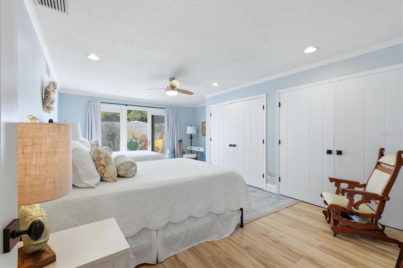 PROVINCIAL GARDENS - Residential