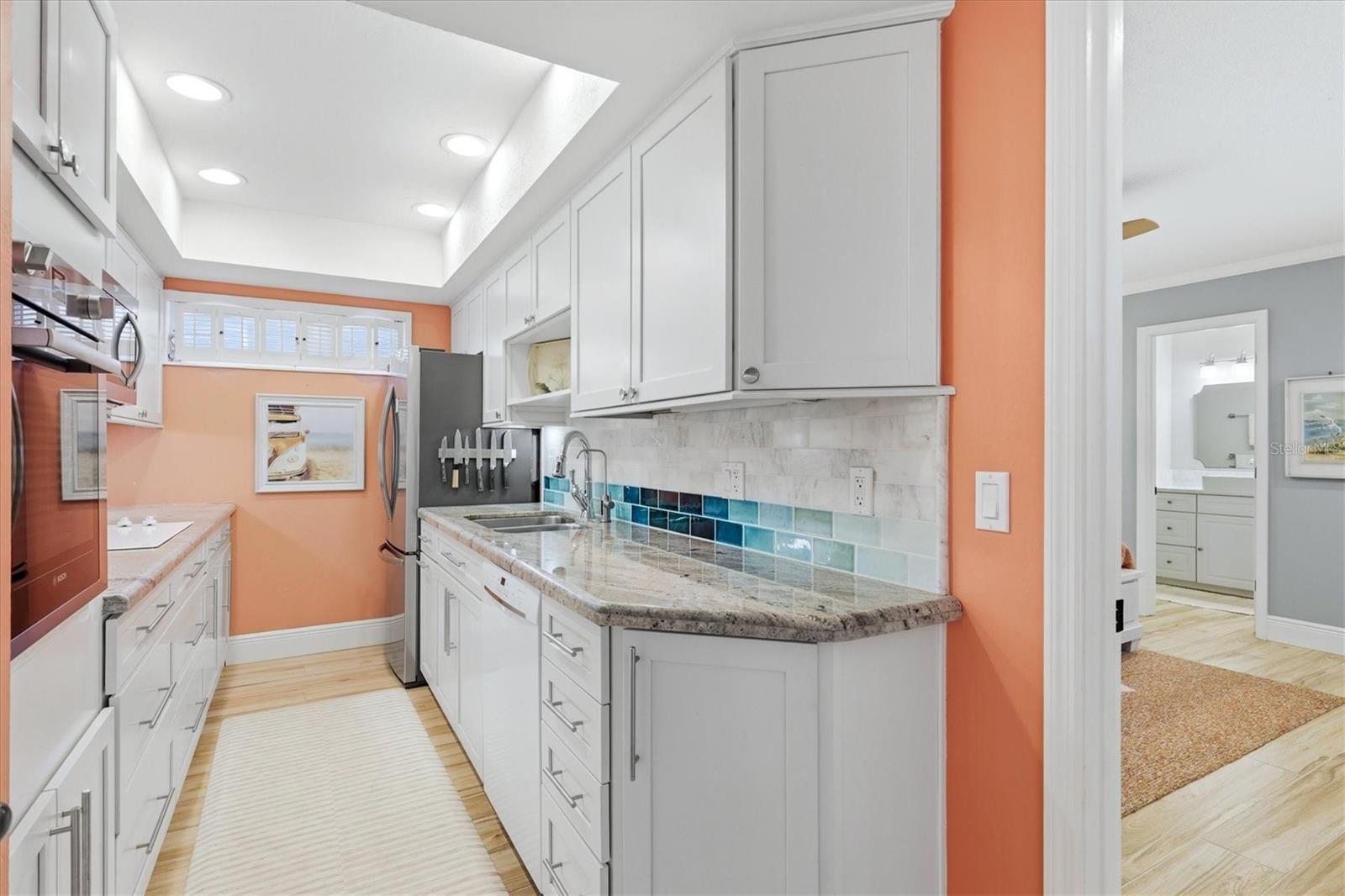 PROVINCIAL GARDENS - Residential