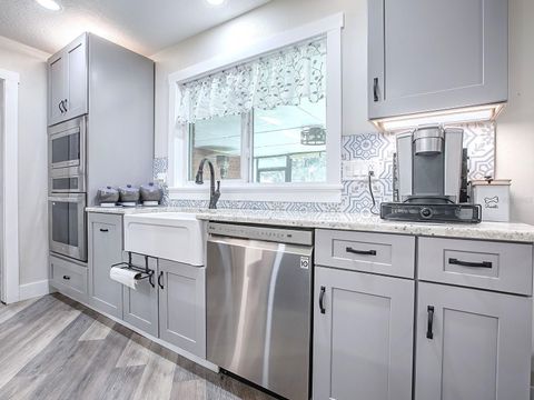 Tiny photo for 111 Cardinal Lane, Eustis, FL 32726 (MLS # G5109605)