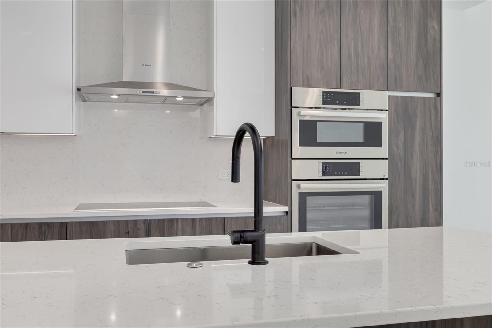 REFLECTION CONDO - Residential Lease