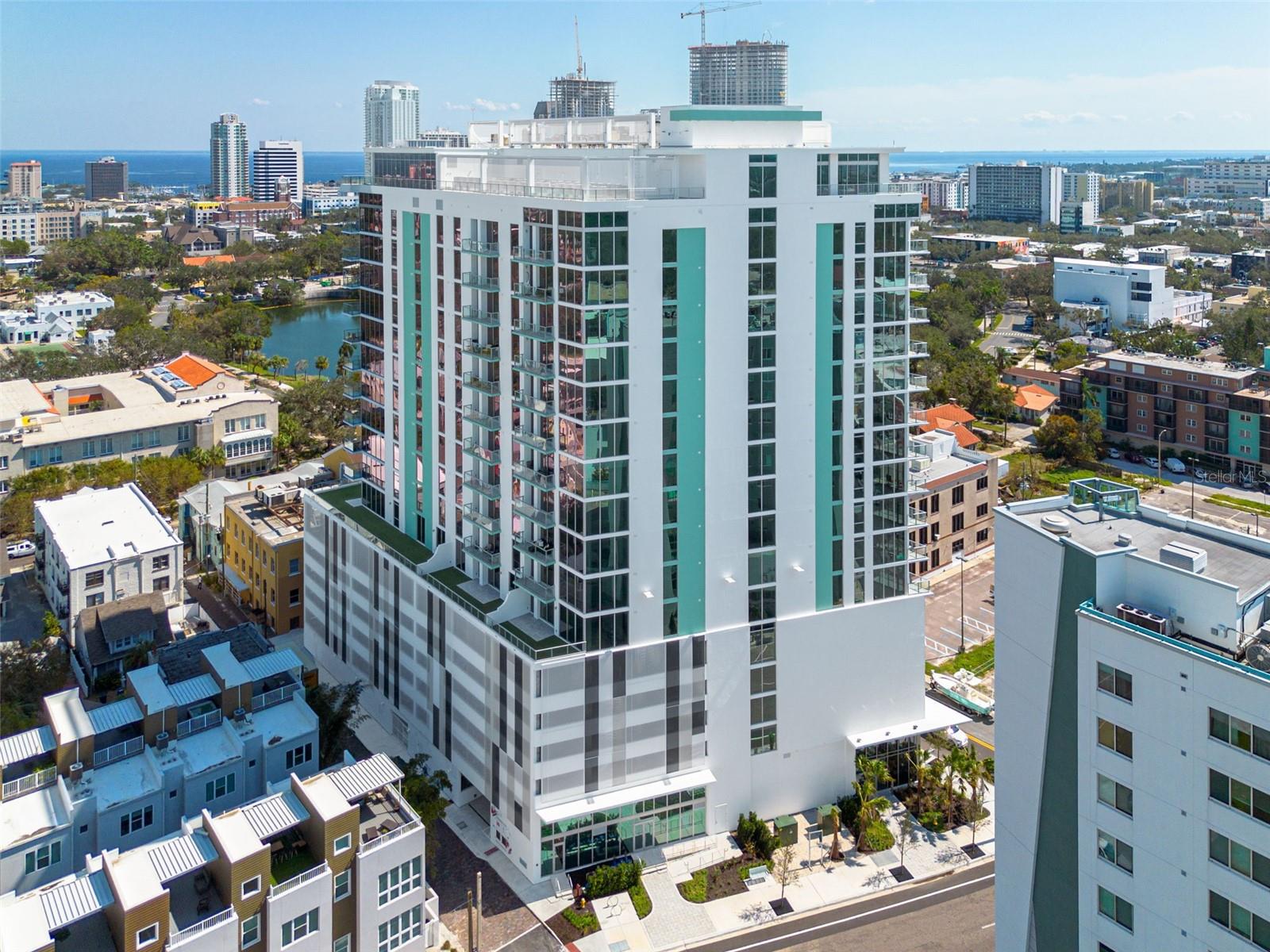 REFLECTION CONDO - Residential Lease