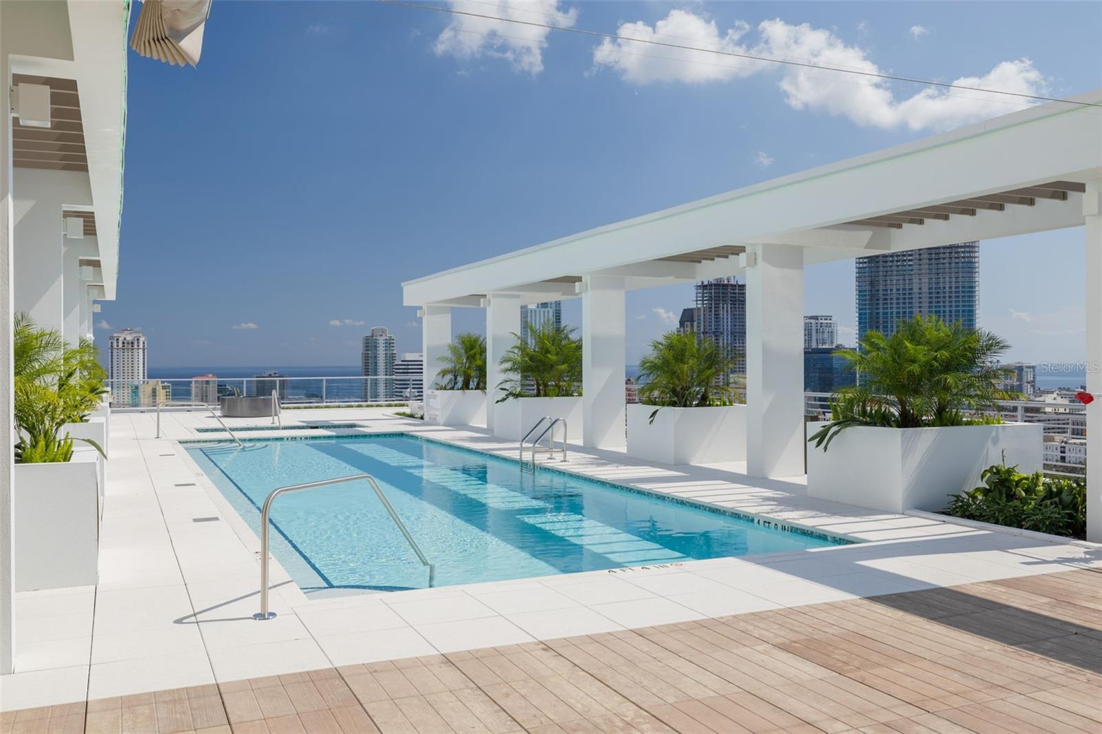 REFLECTION CONDO - Residential Lease