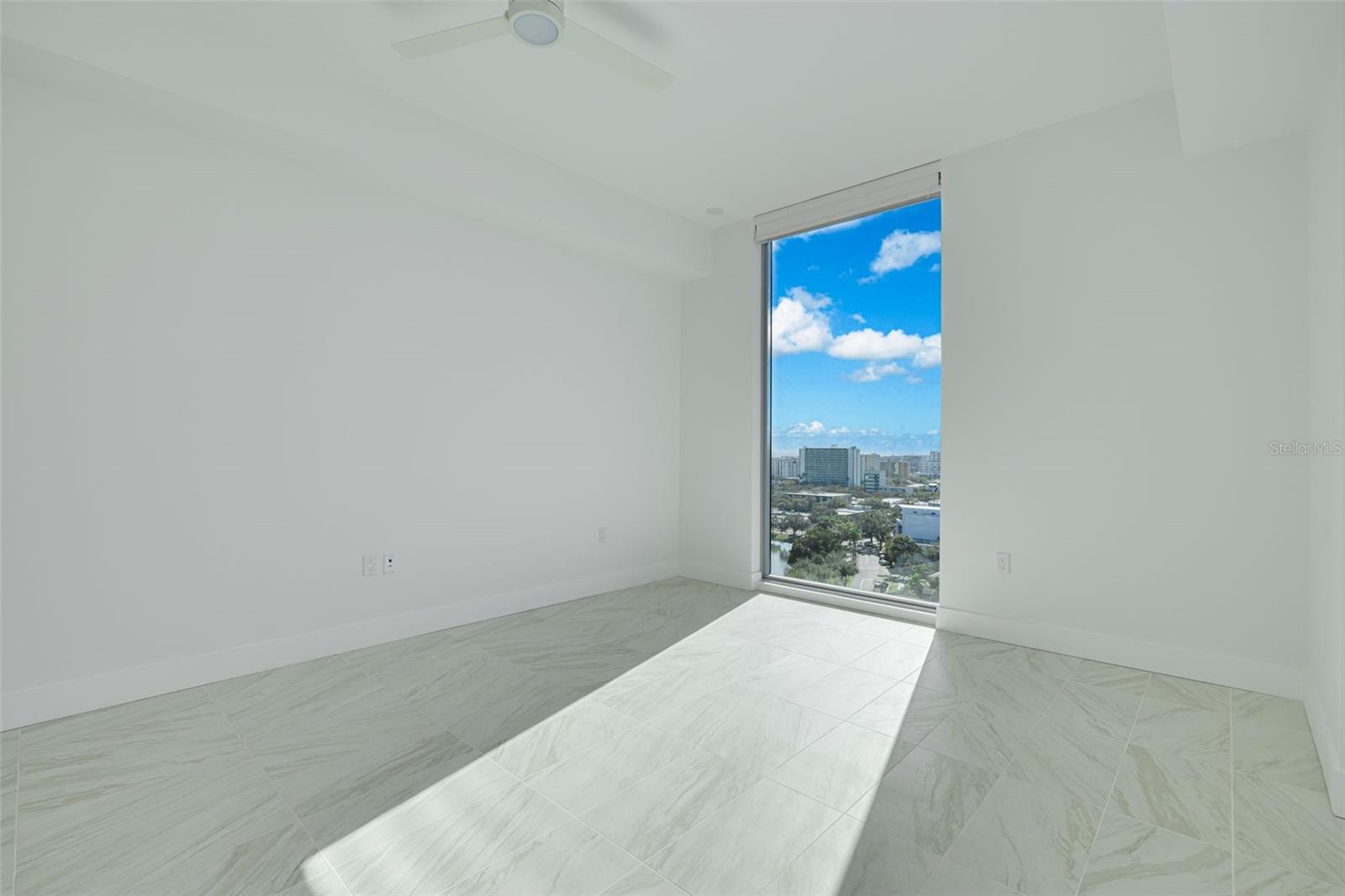 REFLECTION CONDO - Residential Lease