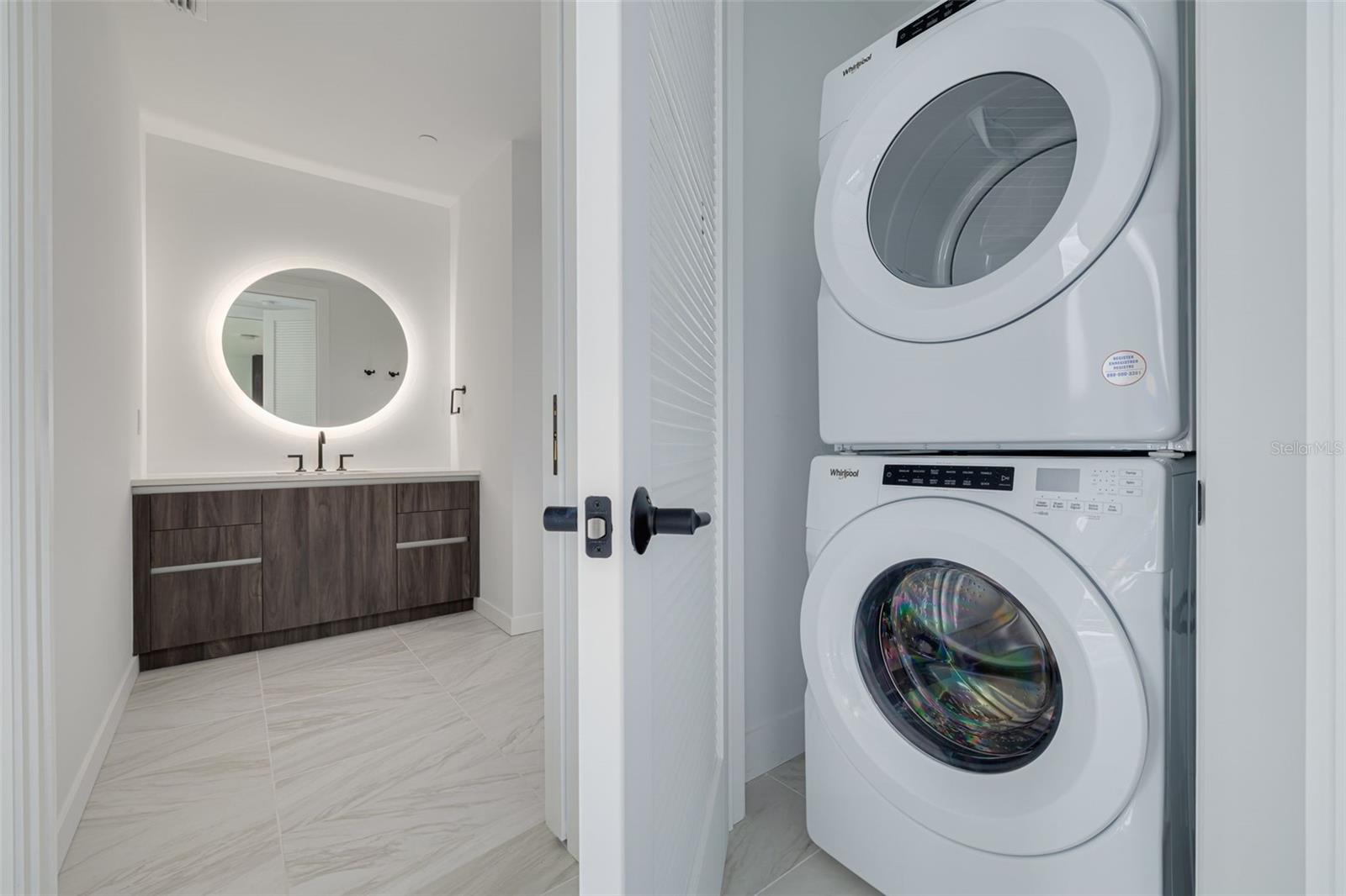 REFLECTION CONDO - Residential Lease