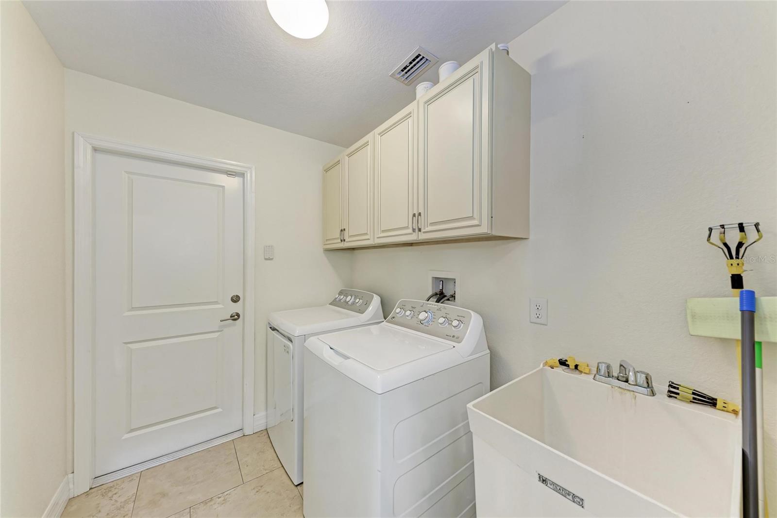 PORT CHARLOTTE SUB 17 - Residential Lease