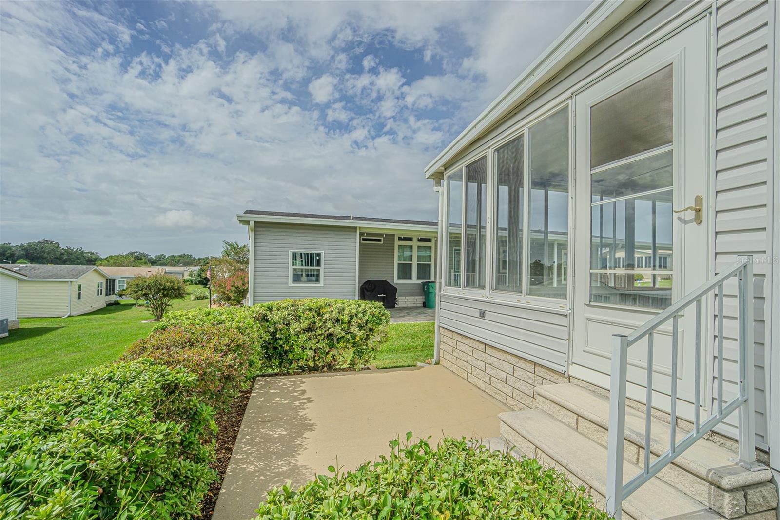 GRAND HORIZONS - Residential