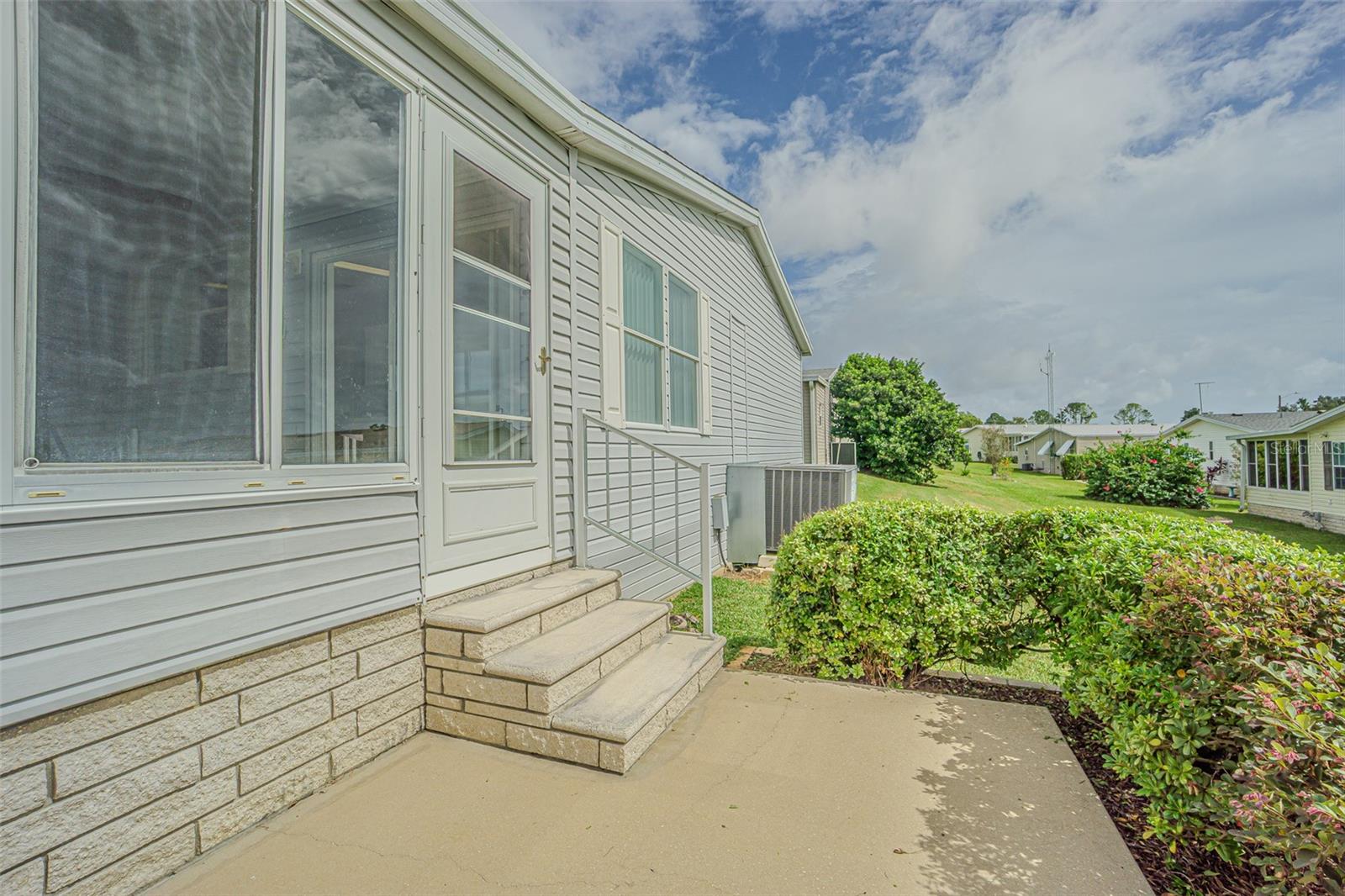 GRAND HORIZONS - Residential