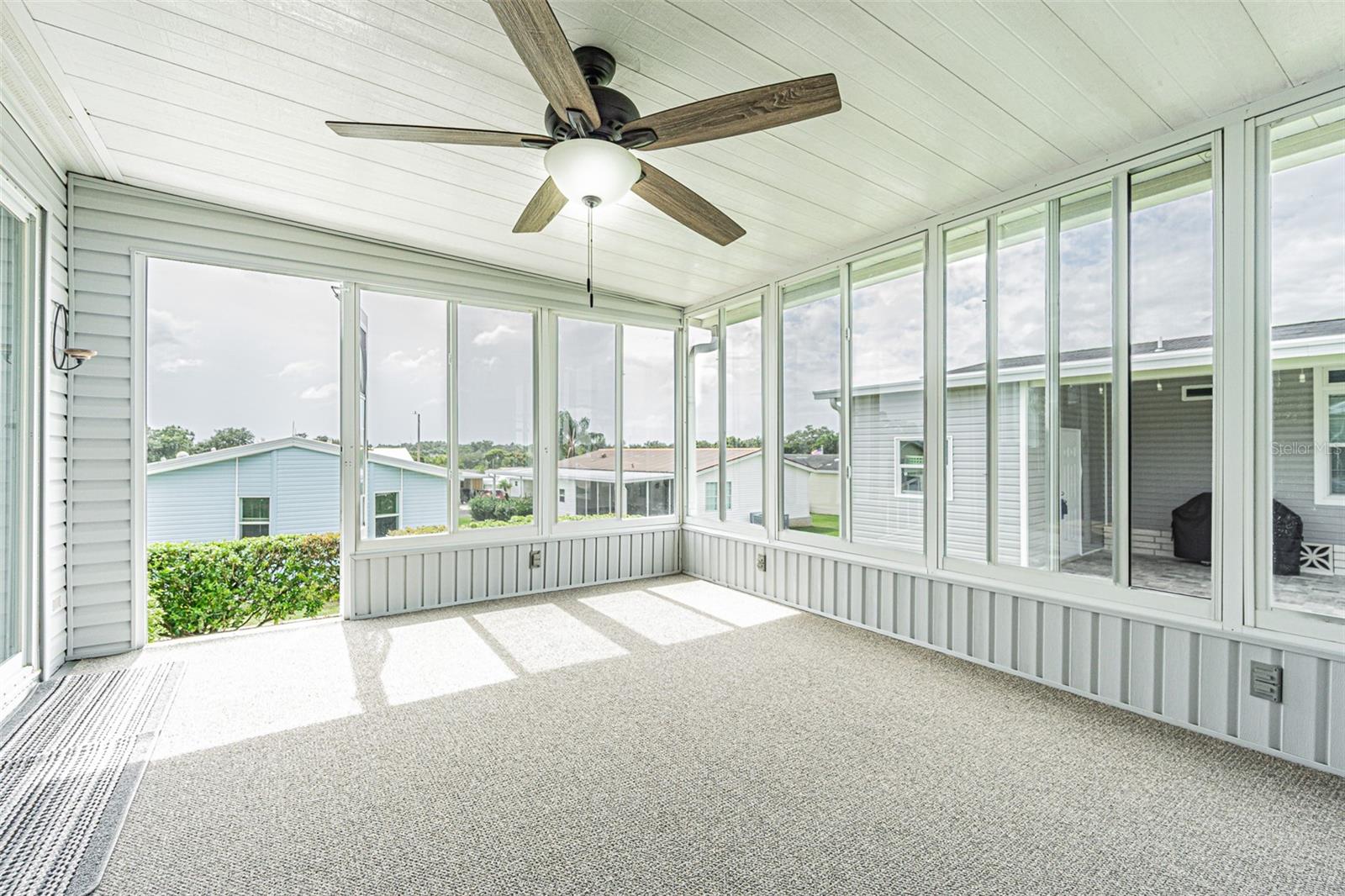 GRAND HORIZONS - Residential