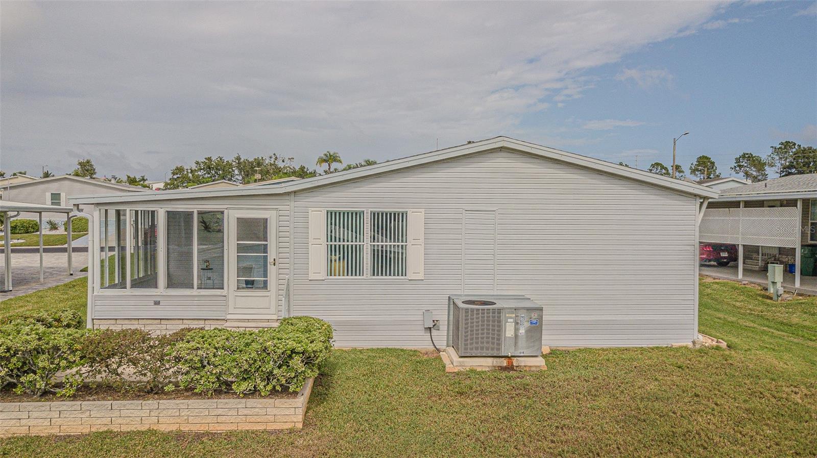 GRAND HORIZONS - Residential