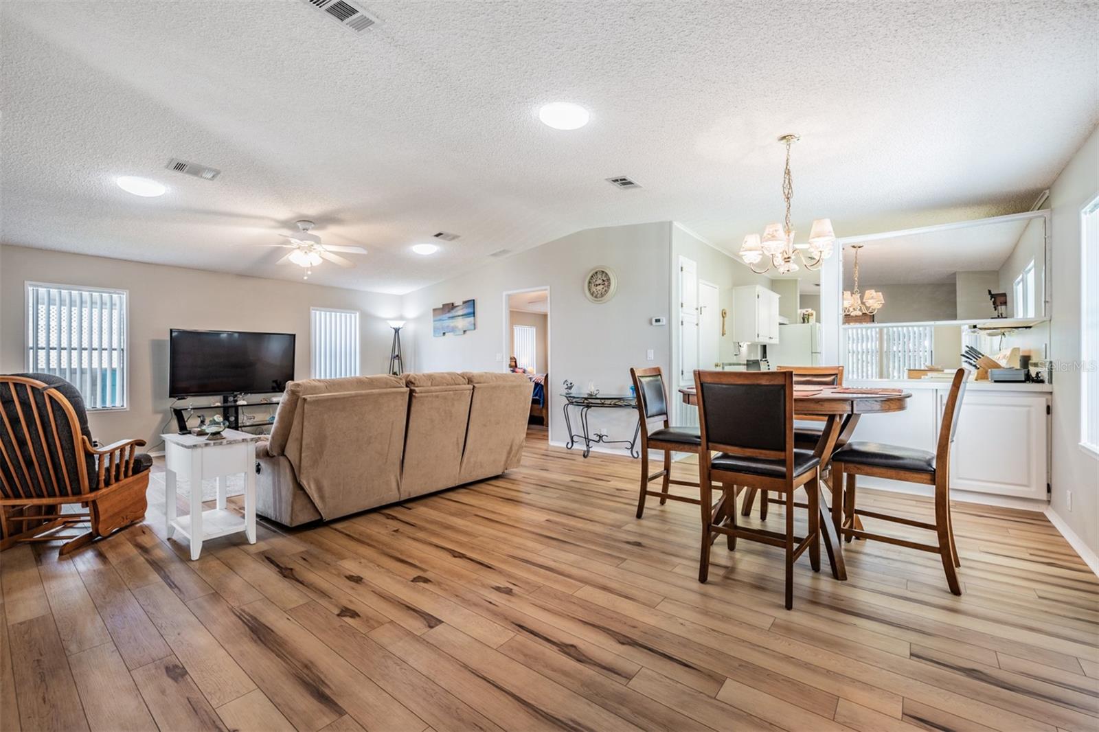GRAND HORIZONS - Residential