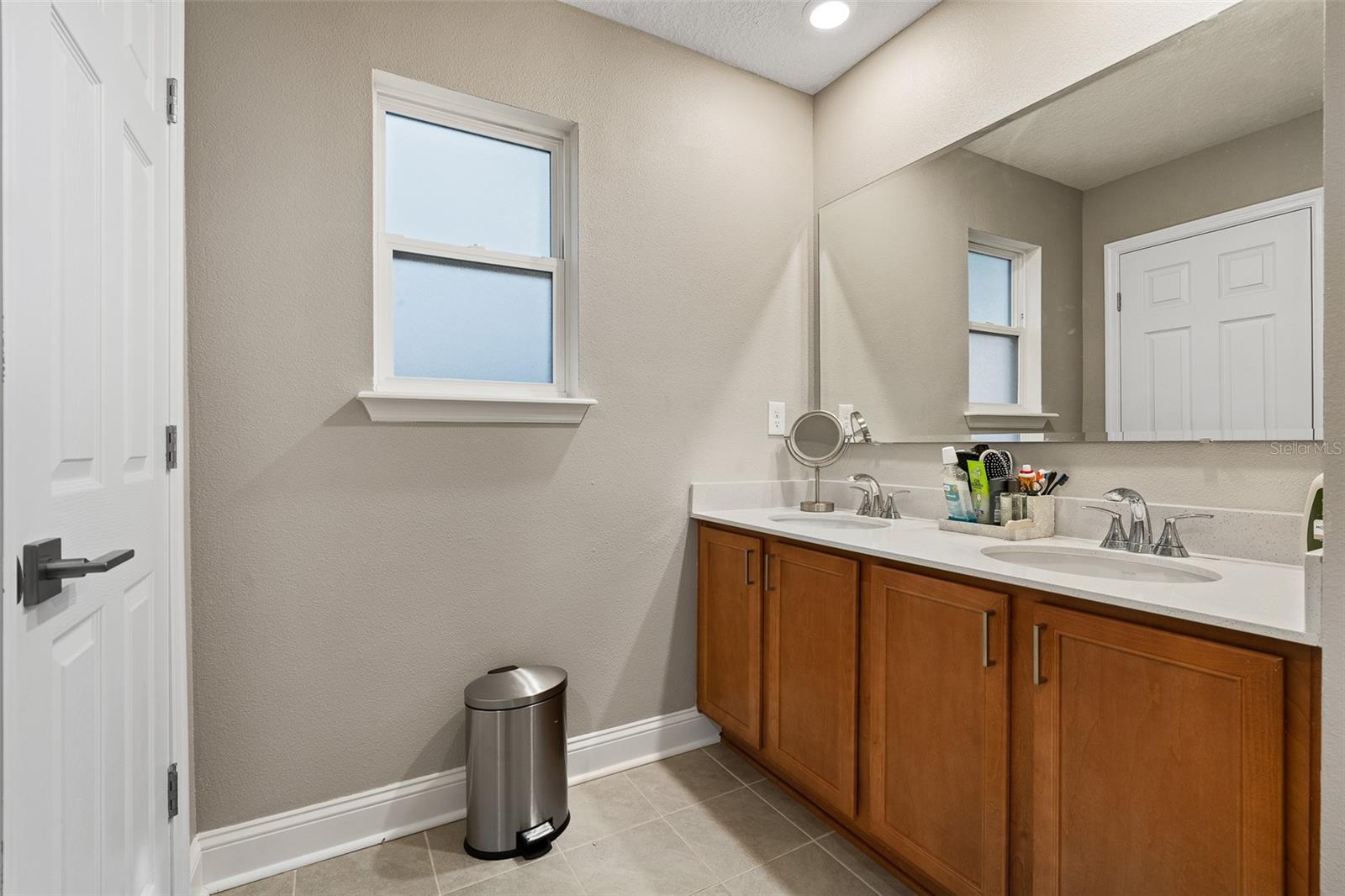 SOMERSET - Residential