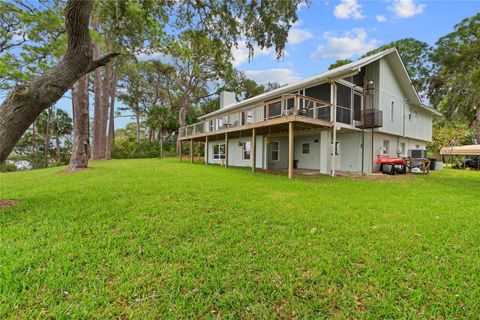 A home in CEDAR KEY