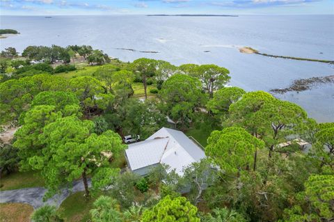 A home in CEDAR KEY