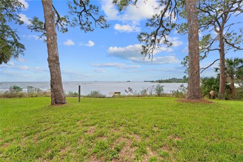 A home in CEDAR KEY