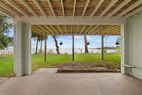 A home in CEDAR KEY