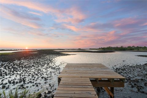 A home in CEDAR KEY