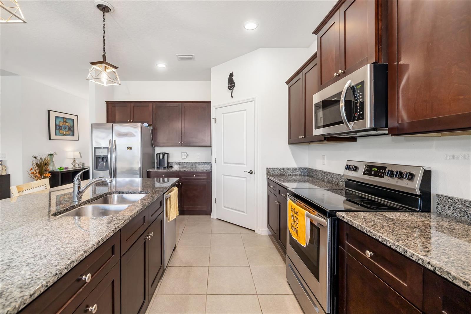 4119 MOSSY LIMB COURT