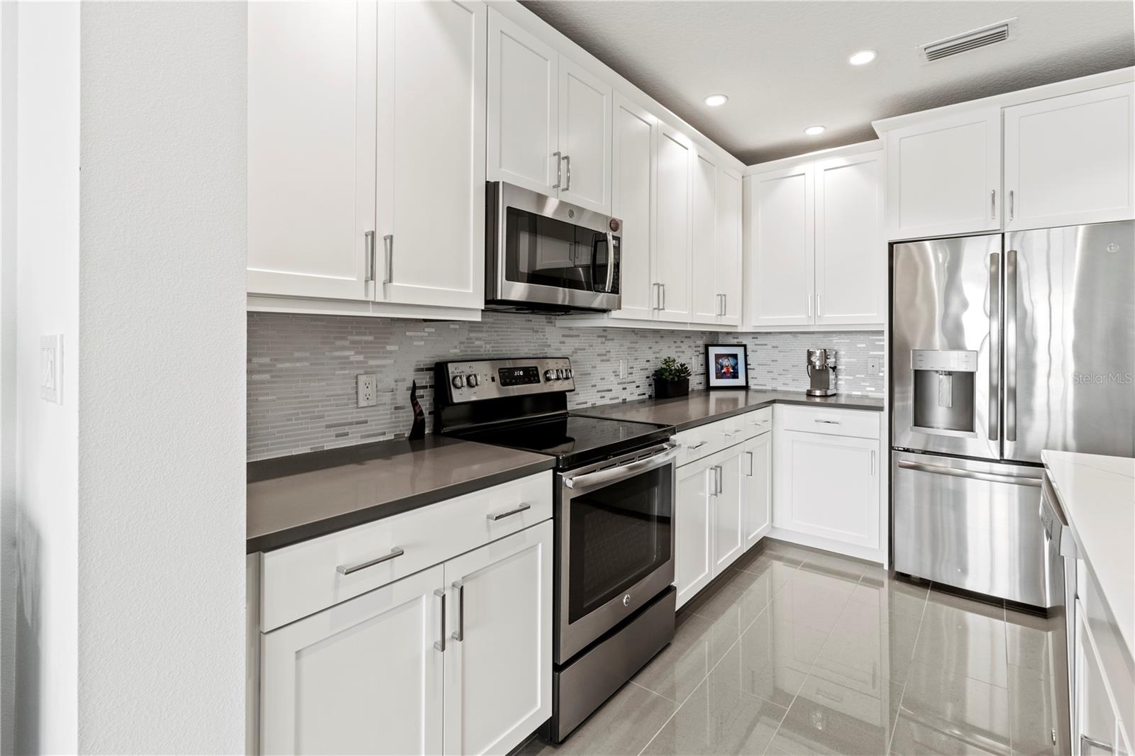 WATERFRONT AT MAIN STREET PH 2 - Residential Lease