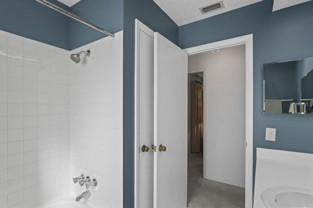 EMBASSY HILLS - Residential