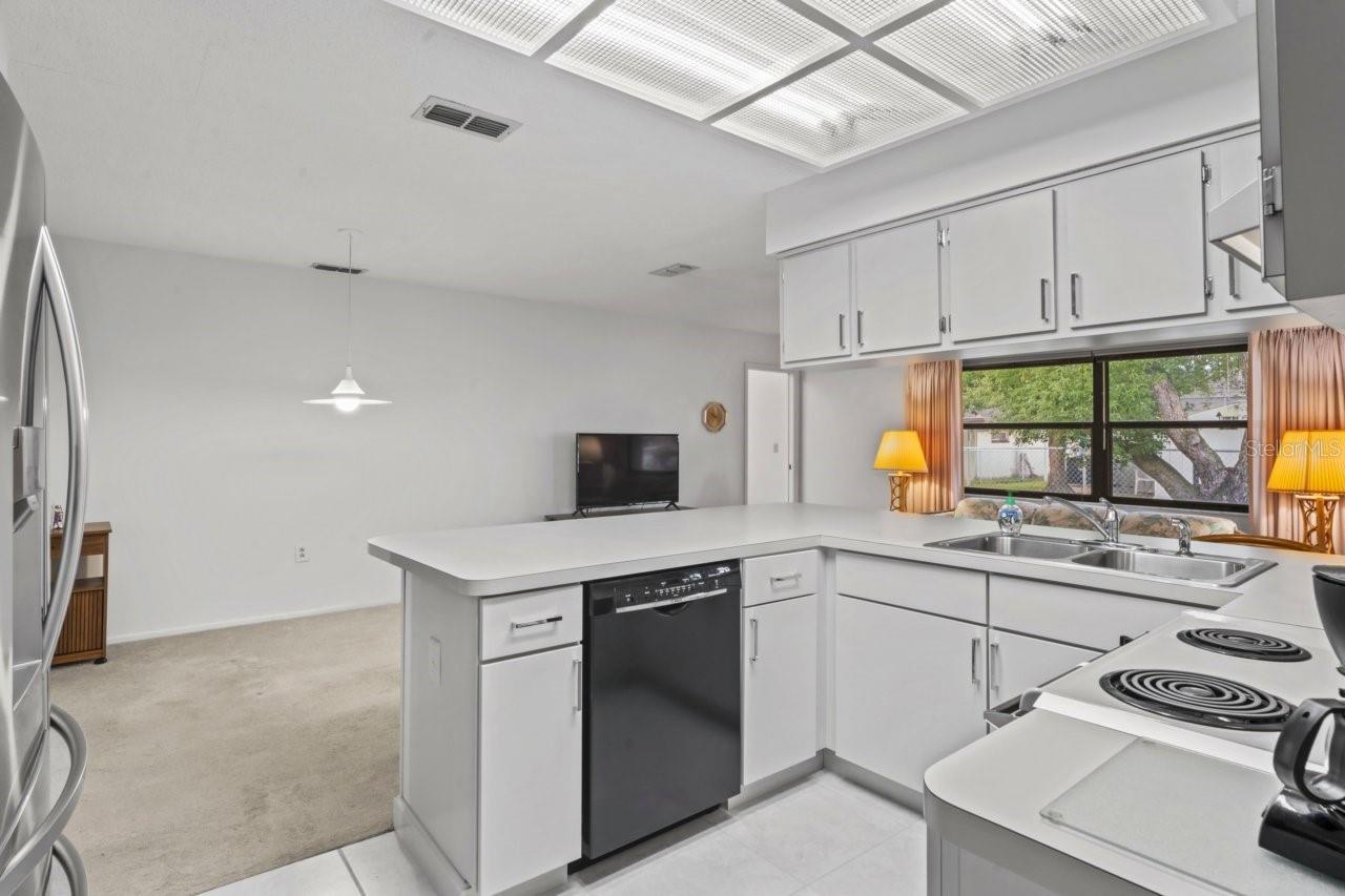 EMBASSY HILLS - Residential