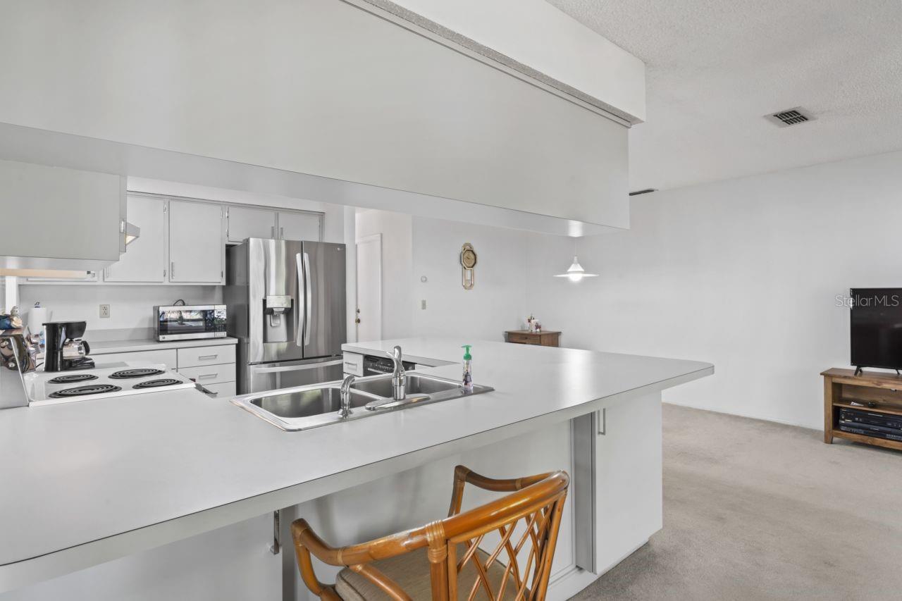 EMBASSY HILLS - Residential