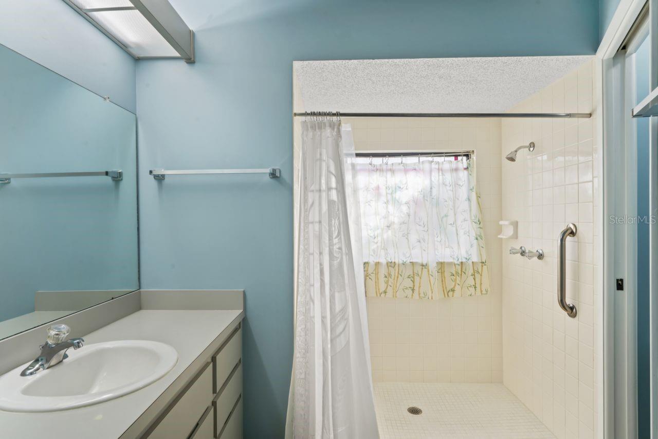 EMBASSY HILLS - Residential