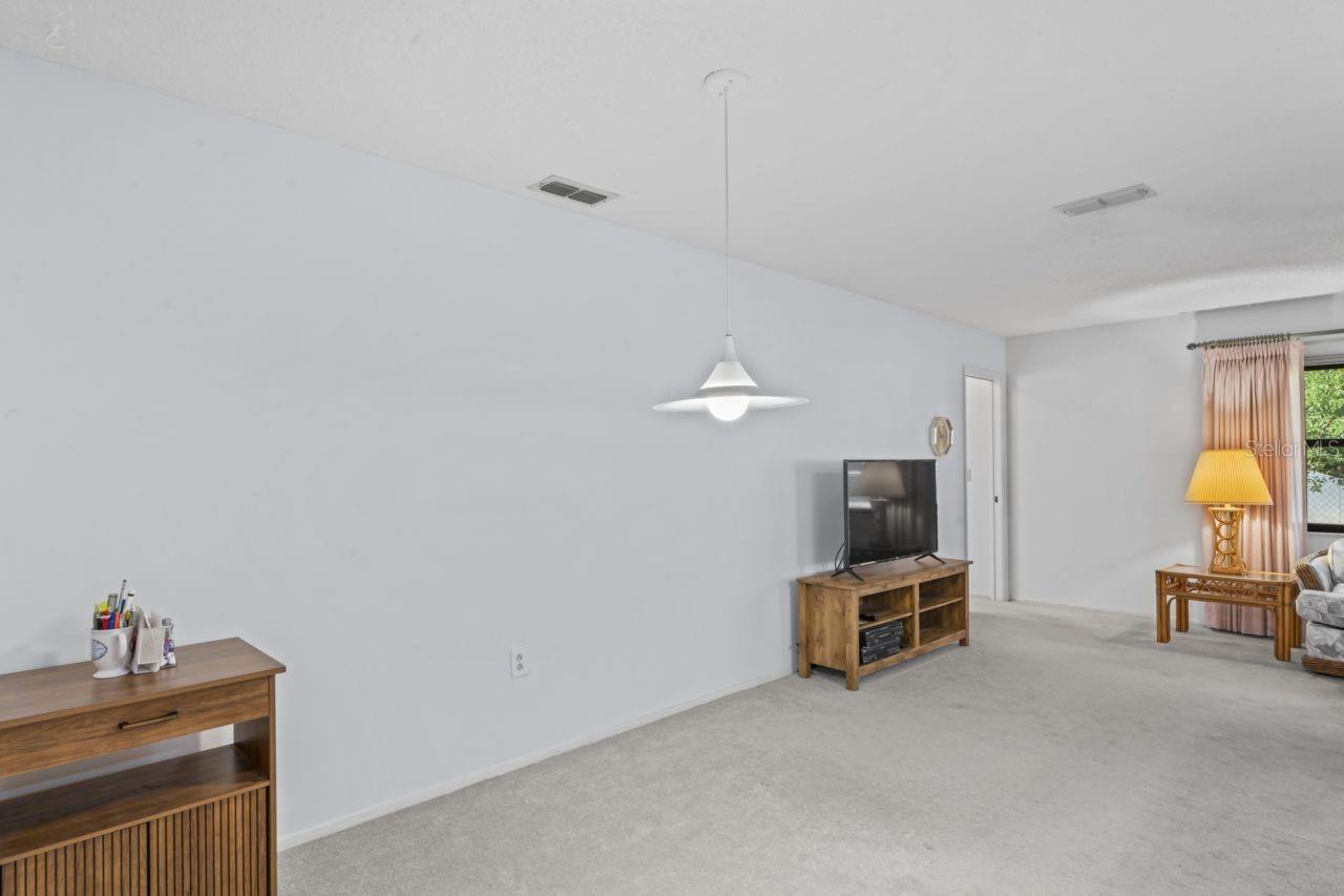 EMBASSY HILLS - Residential