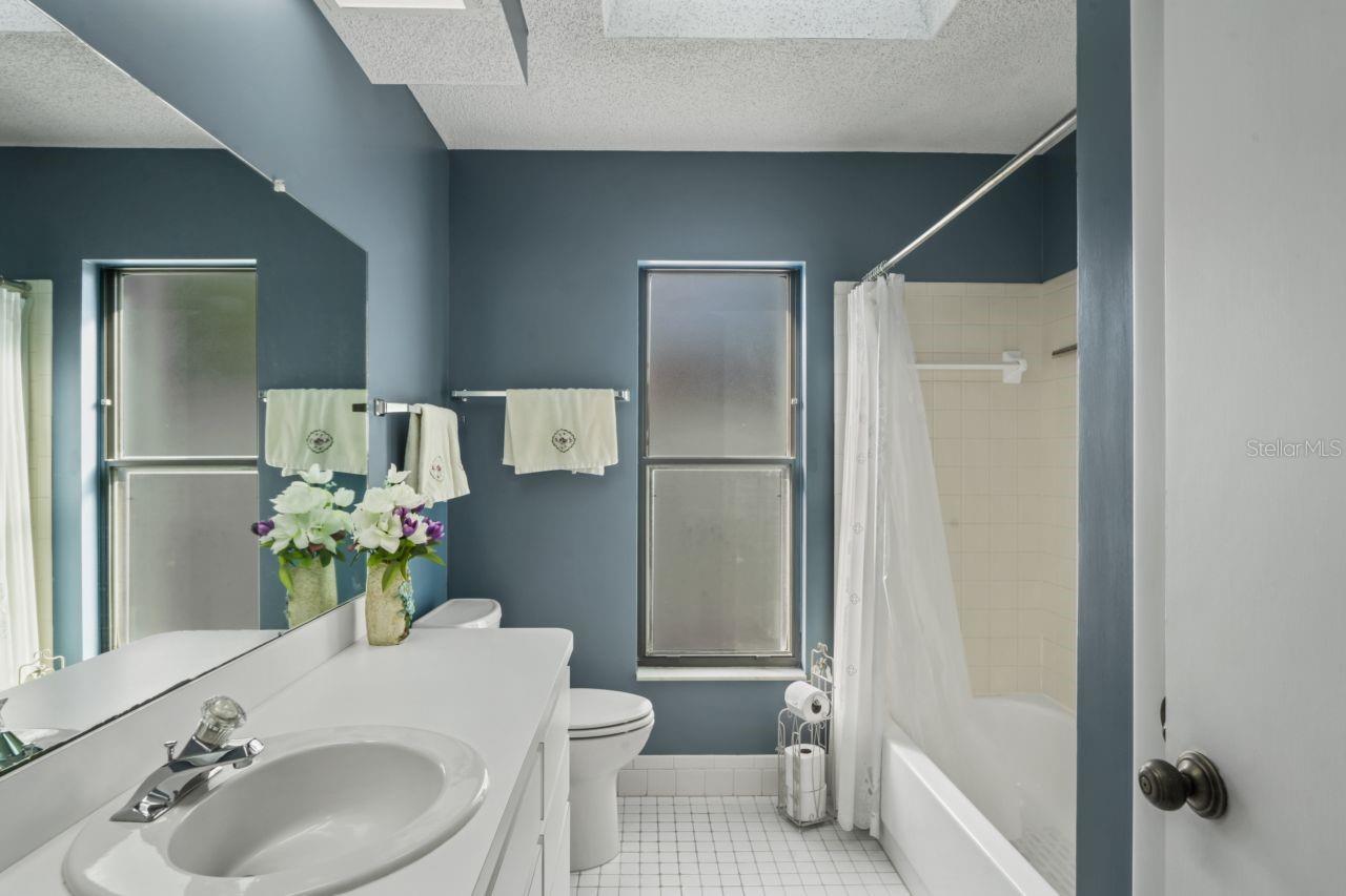 EMBASSY HILLS - Residential