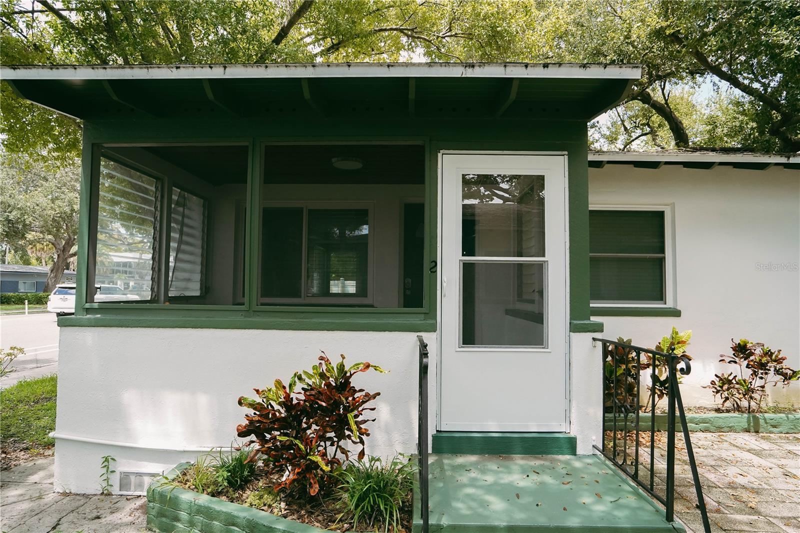 Experience the charm of one of St. Petersburg’s most sought-after neighborhoods! This bright and comfortable 1-bedroom, 1-bathroom apartment offers everything you need in a prime location. Just steps from beautiful Crescent Lake and Crescent Lake Park, you’ll enjoy tree-lined streets, morning walks by the water, and easy access to the best of St. Pete living. There is also ON SITE Laundry!
Inside, you’ll find a welcoming living space and a screened-in porch perfect for relaxing year-round. The apartment comes with designated off-street parking — a rare find in this neighborhood — along with access to a convenient communal laundry room.
Located only 20 blocks from Central Avenue, you’re just minutes from downtown restaurants, coffee shops, shopping, and nightlife, while still enjoying the peace of a residential setting.
Don’t miss the opportunity to call this vibrant neighborhood home!