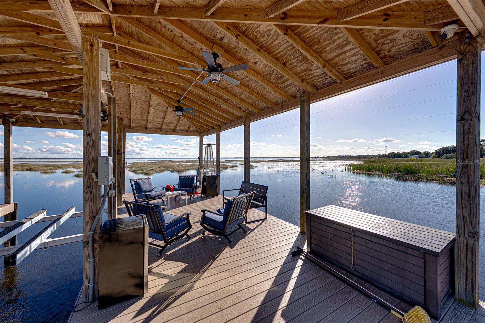 CROOKED LAKE PARK TR 03 - Residential