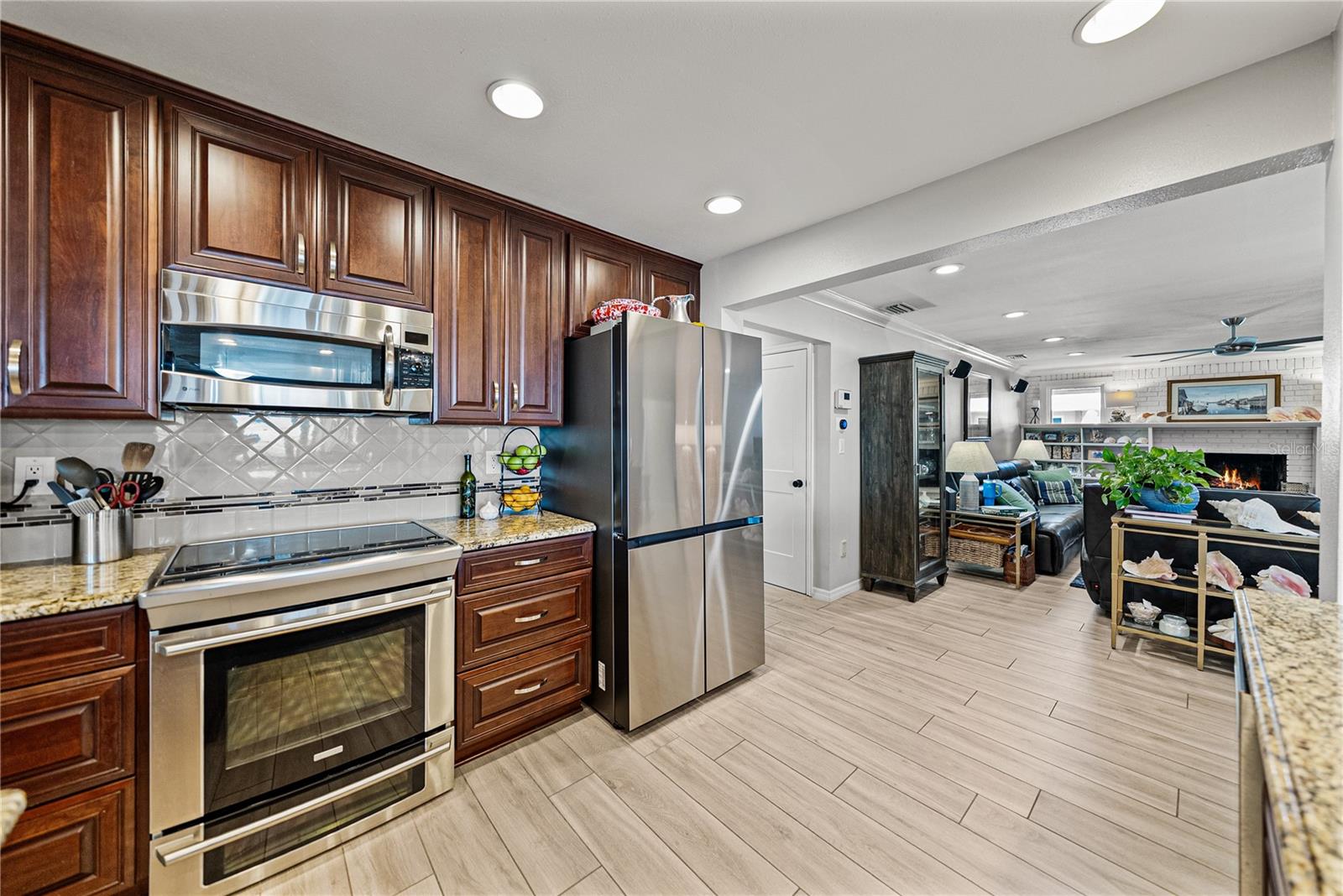 CROOKED LAKE PARK TR 03 - Residential