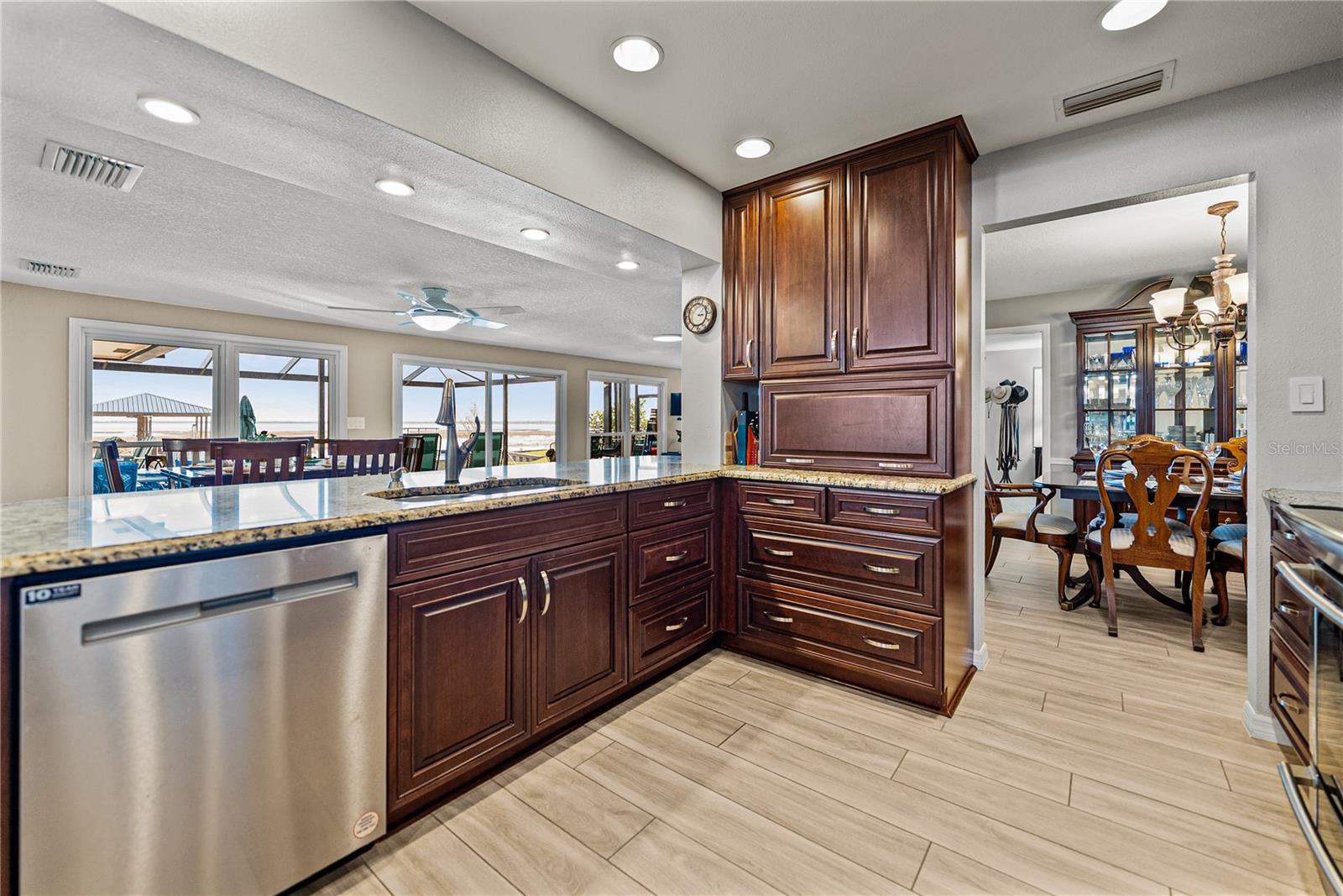 CROOKED LAKE PARK TR 03 - Residential