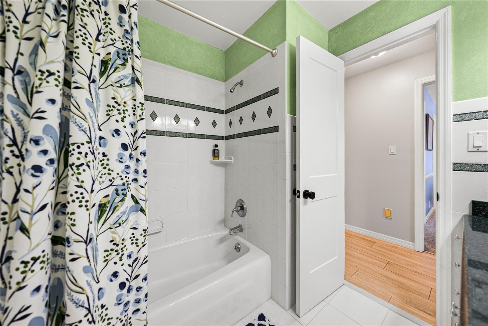 CROOKED LAKE PARK TR 03 - Residential