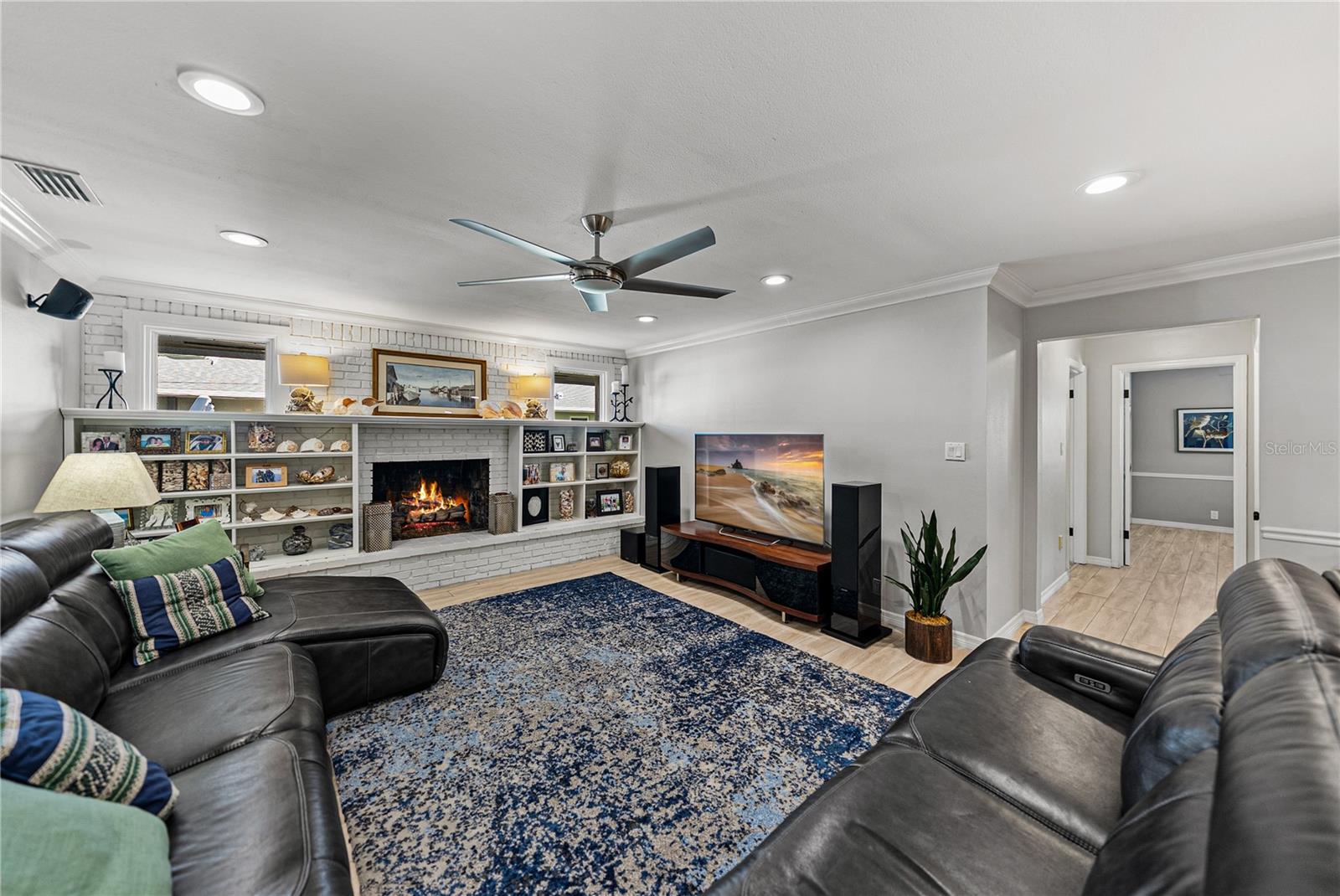 CROOKED LAKE PARK TR 03 - Residential