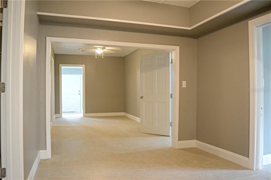 LOCKHARTS - Residential Lease