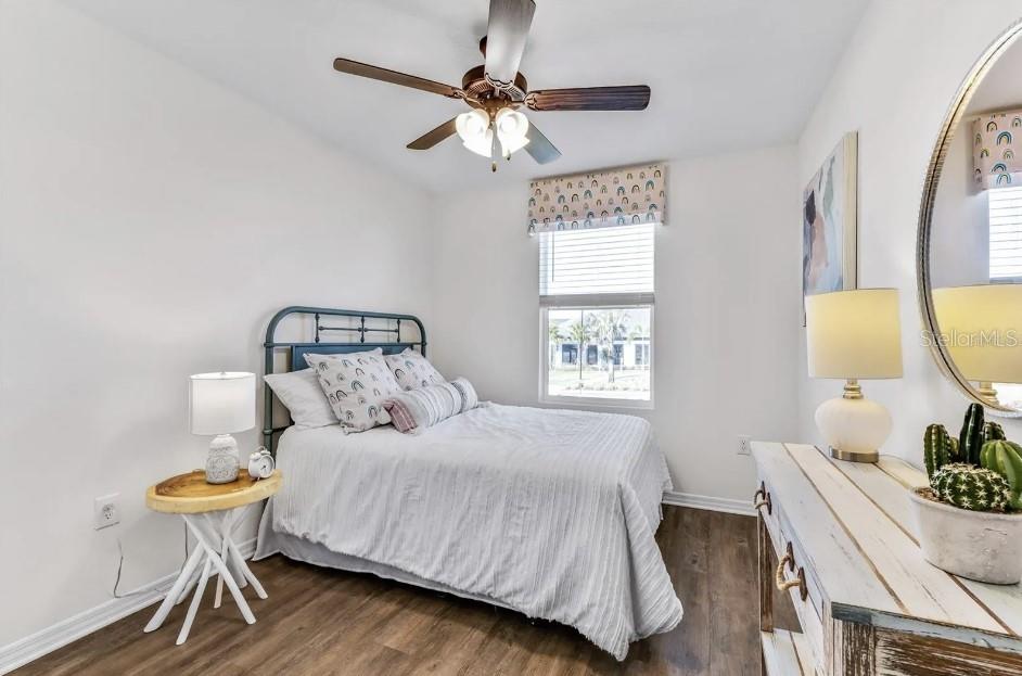 LAUREL COMMONS - Residential Lease