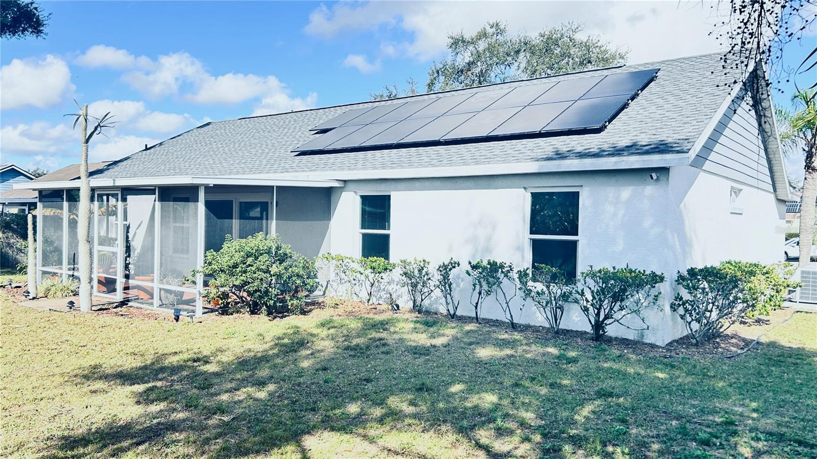 COUNTRY CHASE - Residential