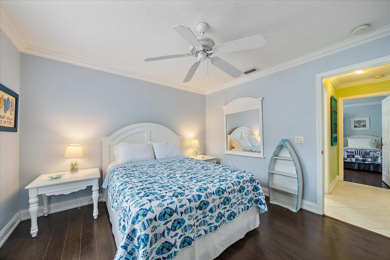 COLONIAL TERRACE - Residential