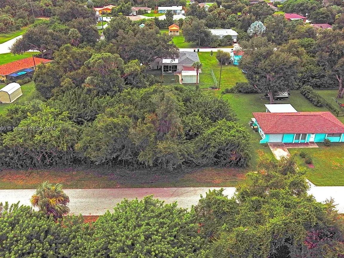 Exclusively listed by Sunland Real Estate: Prime 0.23-acre lot in Port Charlotte, Florida, situated in a well-established neighborhood. This high and dry property offers a fantastic location, making it an ideal spot to build a new home. Port Charlotte is a thriving area with increasing demand due to its prime location along Florida’s Gulf Coast, offering easy access to beautiful beaches, parks, boating, and fishing. The city’s growing infrastructure, combined with affordable land prices, makes it a highly sought-after location for new development and investment.