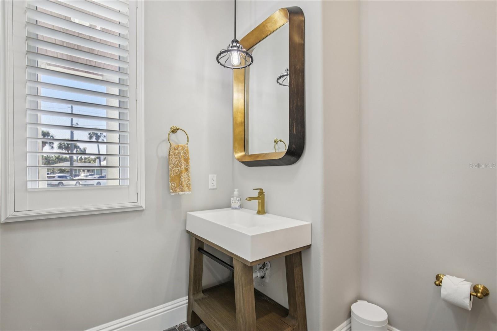 SAINT ARMANDS DIV JOHN RINGLING ESTATES - Residential