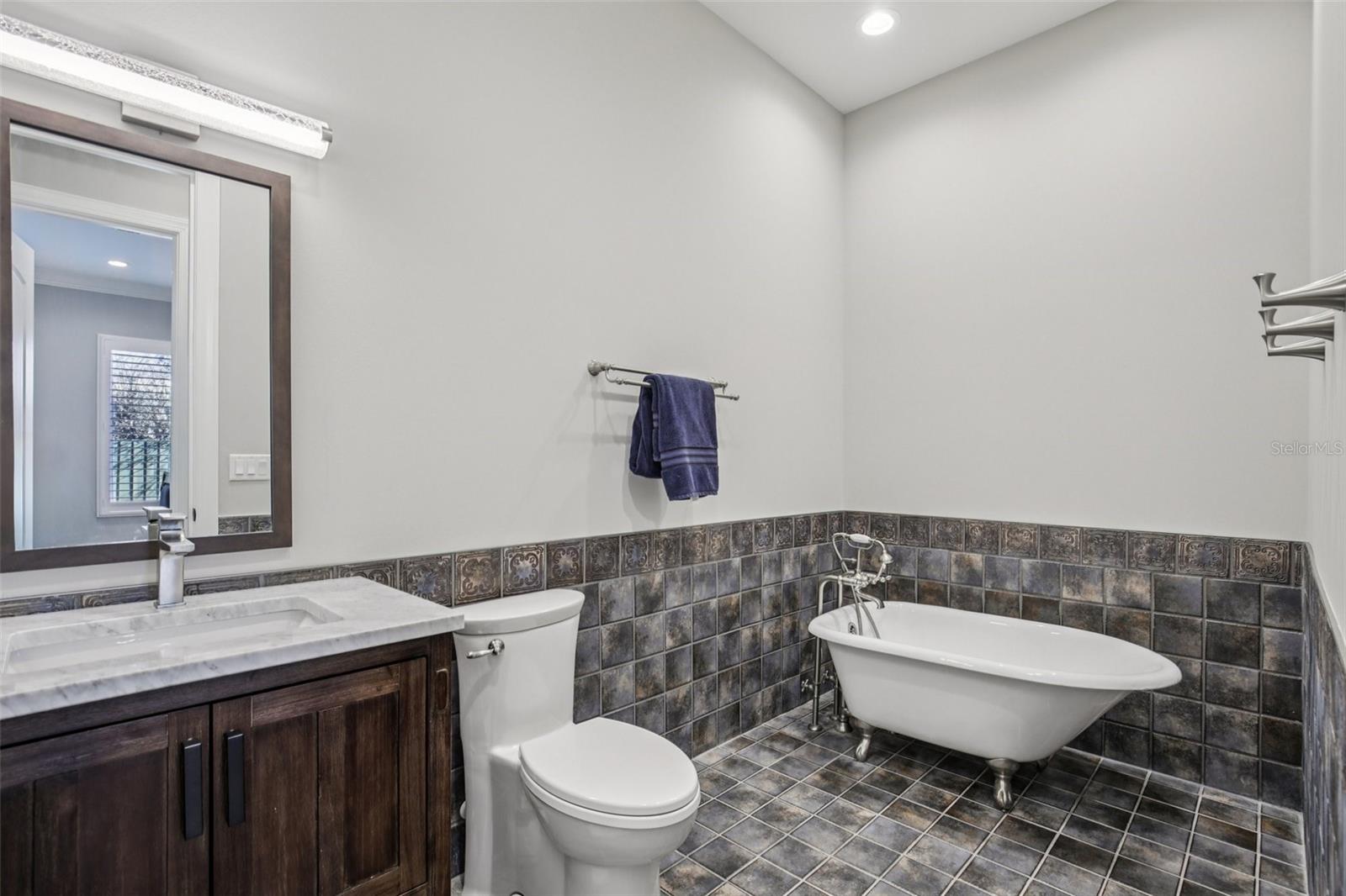 SAINT ARMANDS DIV JOHN RINGLING ESTATES - Residential