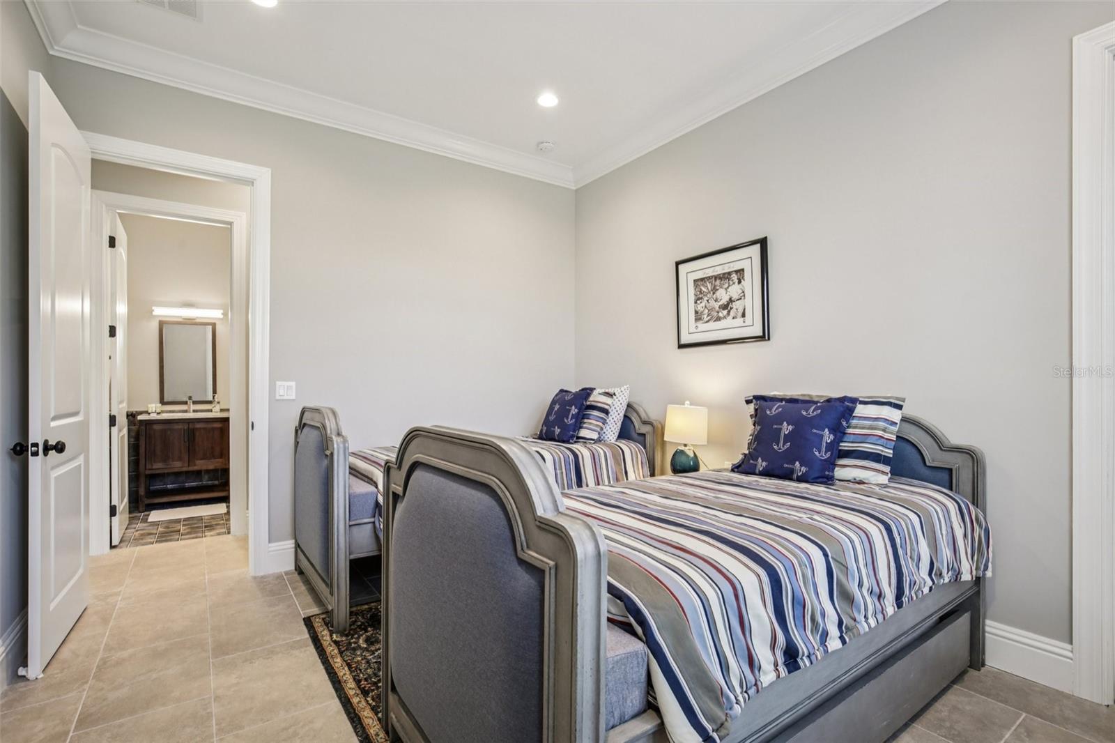 SAINT ARMANDS DIV JOHN RINGLING ESTATES - Residential