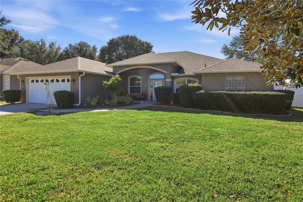 Photo of 1023 Princeton Drive, Clermont, FL 34711 (MLS # G5105911)