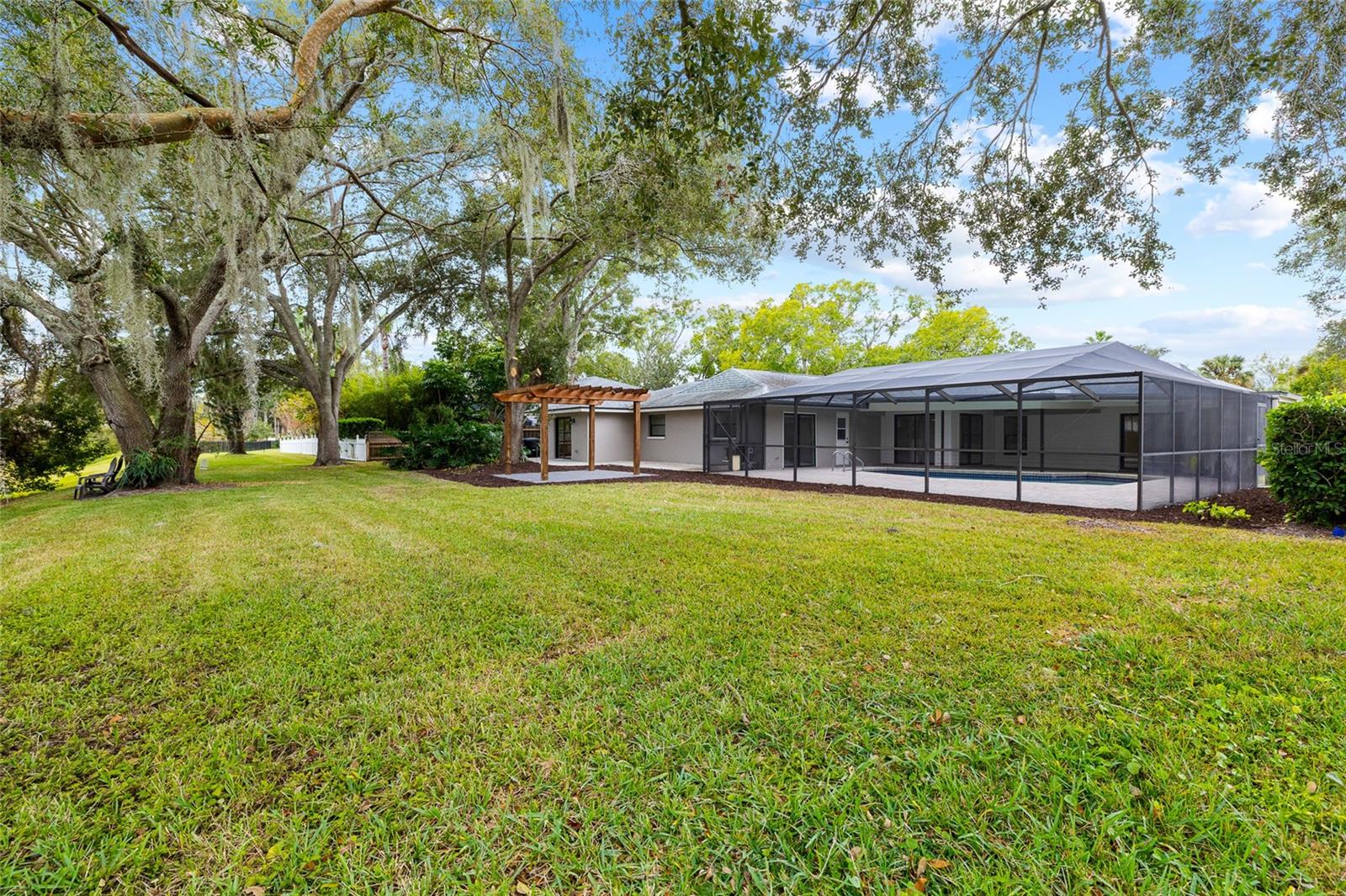 CARROLLWOOD VILLAGE SEC 1 - Residential